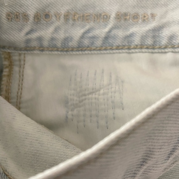 New American Eagle Distressed Light Wash Button Fly 90s Boyfriend Shorts size 10 - Picture 5 of 7